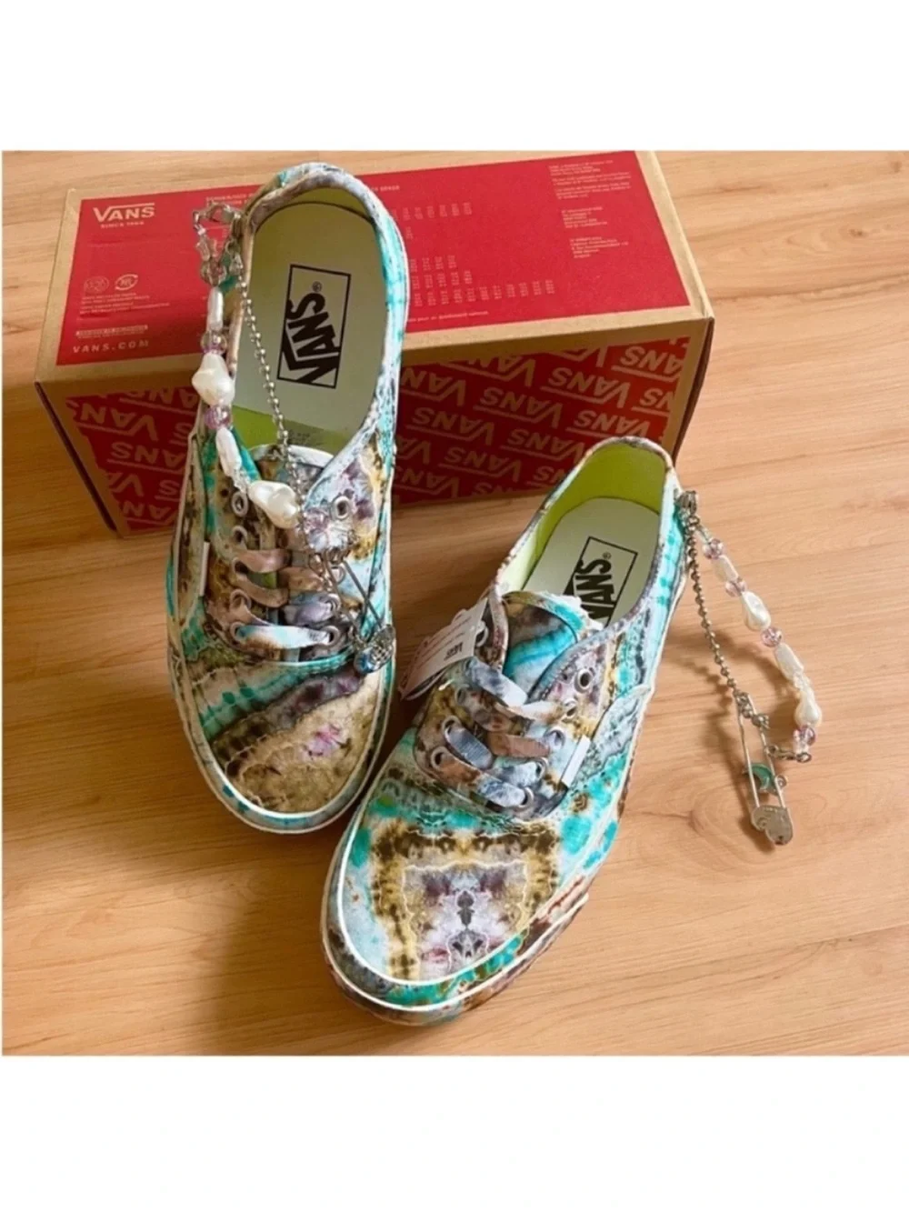 Vans Authentic 44 D Cosmic Traveler Pearl Women Size 9.5 US VNOA7Q5CPRL